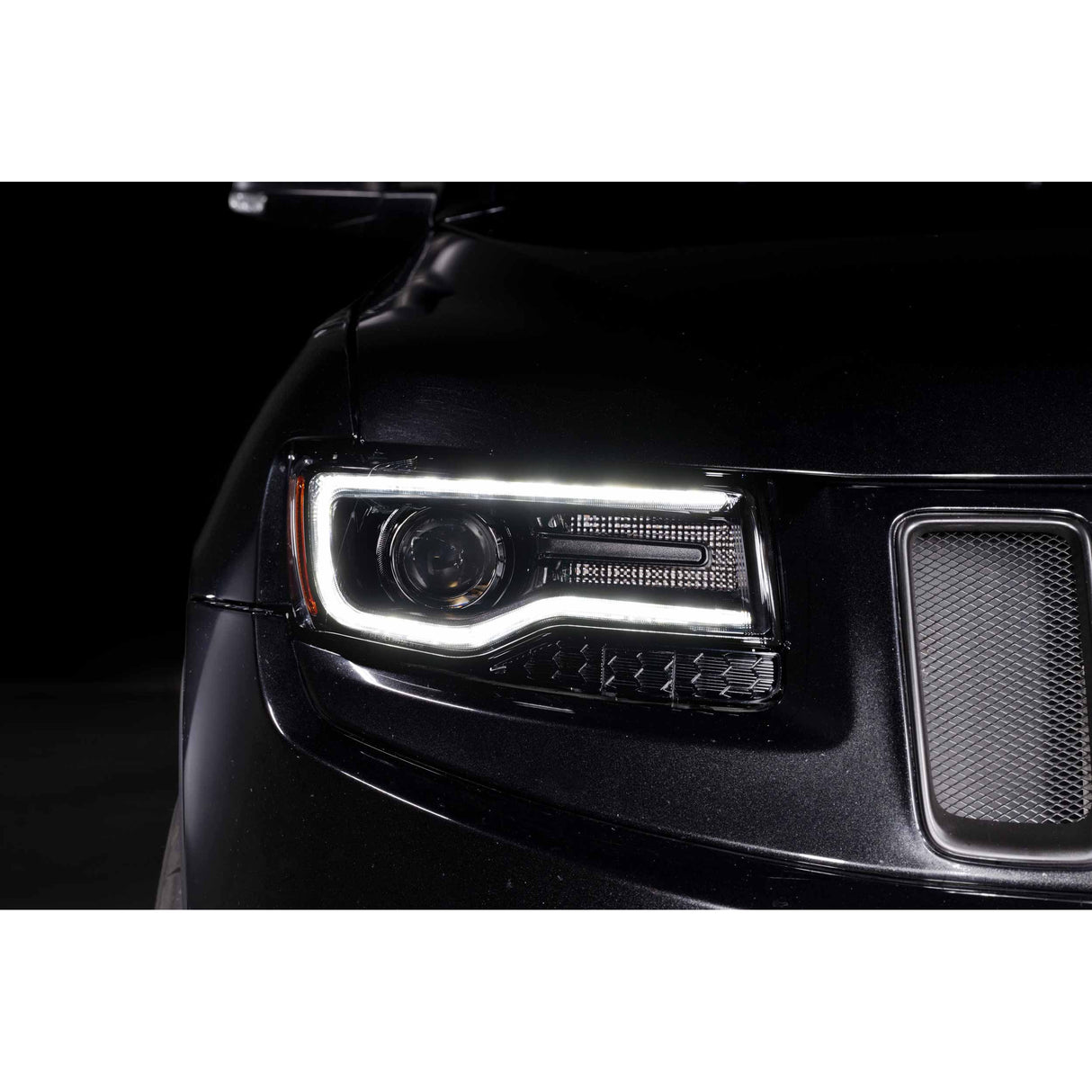 2014-2022 Jeep Grand Cherokee - Morimoto XB LED Headlights (Gen 2)