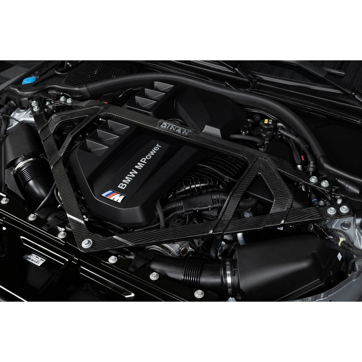 Dinan G87 M2 Experience Package by Dinan G87-M2-E-GBGA