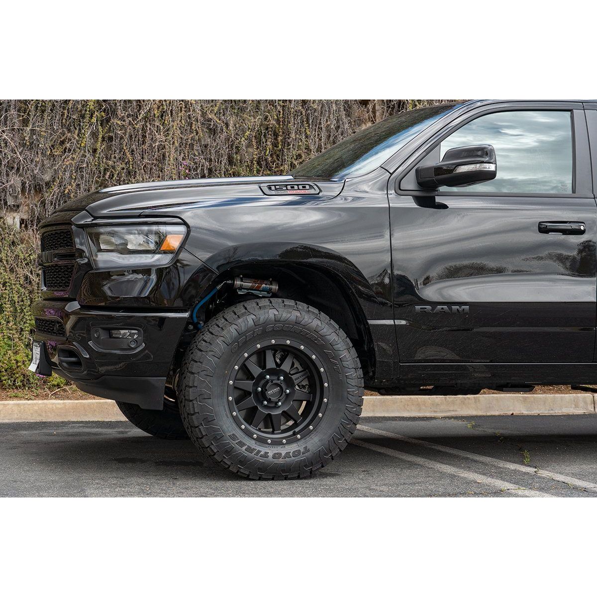 '19-24 Ram 1500 Carli 2.5 Performance Suspension System Display on Vehicle 