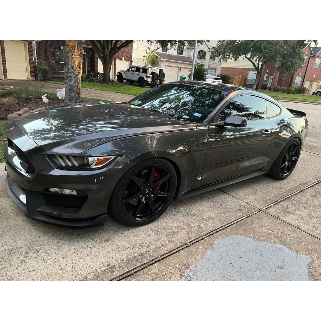 Ford Mustang - GT350 Front Side Fender