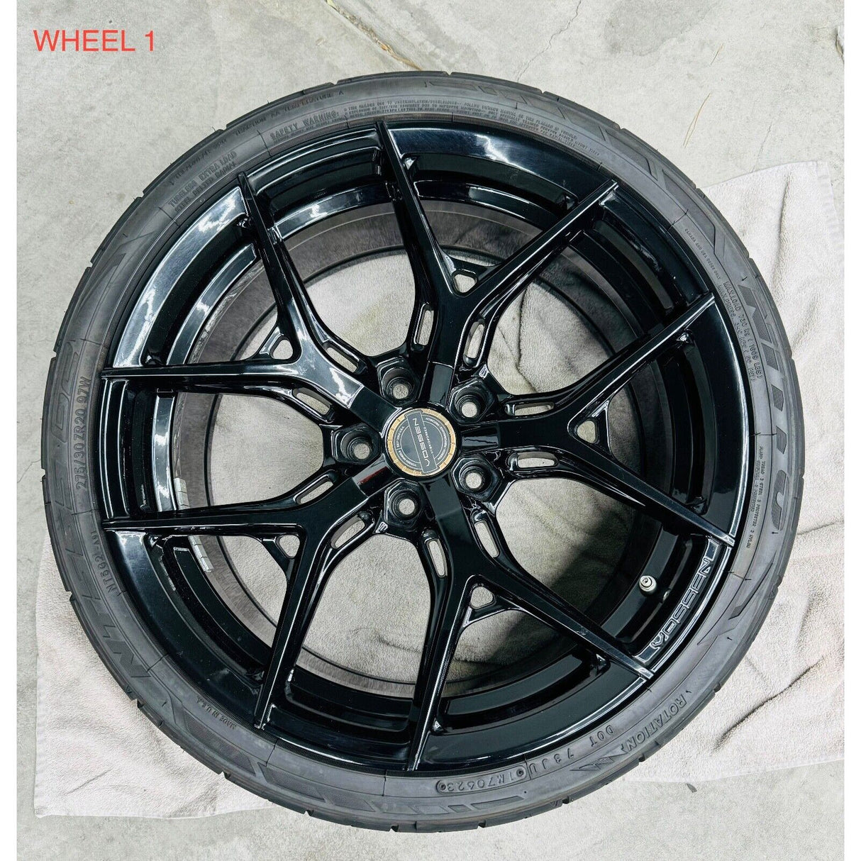 Vossen HF-5 20x9 / 5x120 / ET35 / Flat Face / 72.56 - Gloss Black Wheel