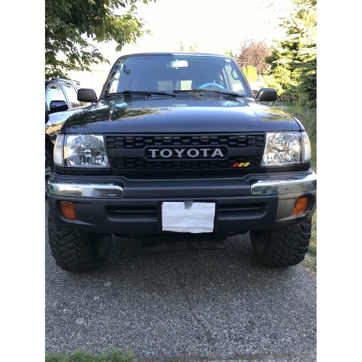 1997-2000 Toyota Tacoma | TRD Pro Style Grille - Truck Accessories Guy