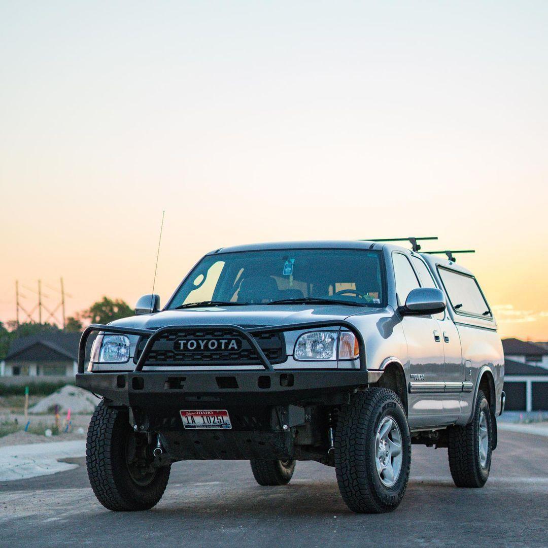 2000-2002 Toyota Tundra | Pro Style Grille - NP Motorsports