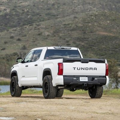 2022+ Toyota Tundra | 2.5″ Performance Suspension System with PRO-VST 2.5″ Coilovers and Pro Series Upper Control Arms – K5102BXU - Truck Accessories Guy