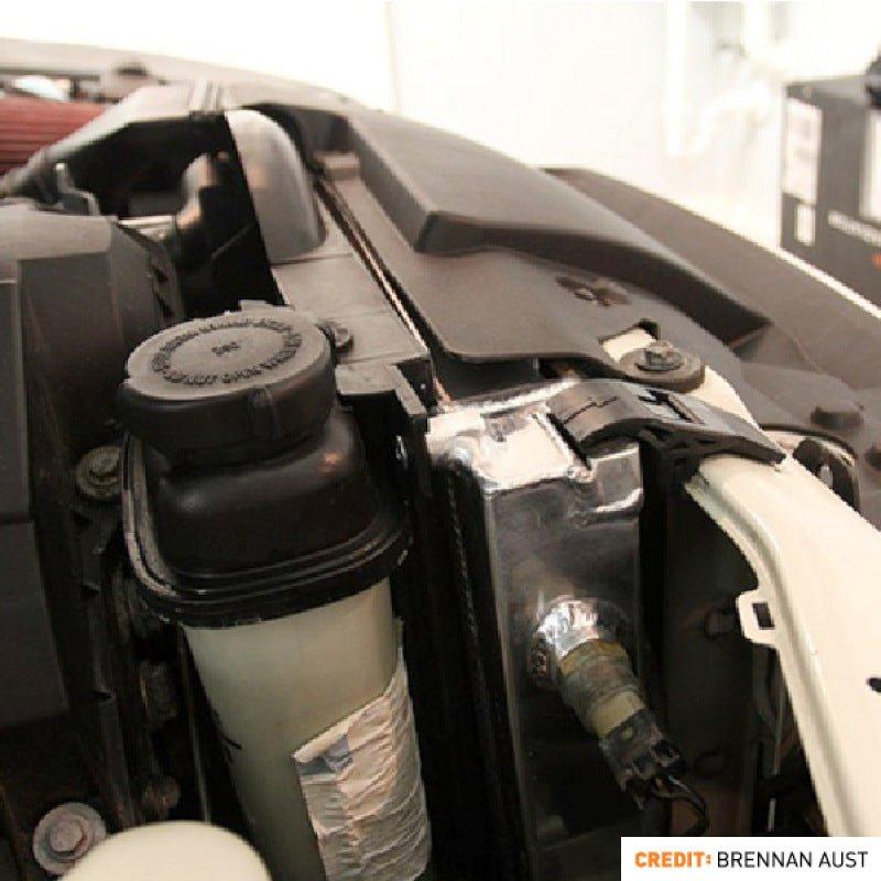 Mishimoto 92-99 BMW E36 Manual Aluminum Radiator - NP Motorsports